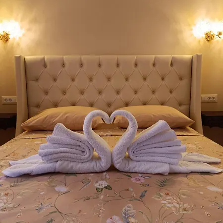 Avra Hotel 2*