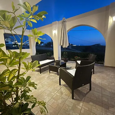 Hotel Avra 2*