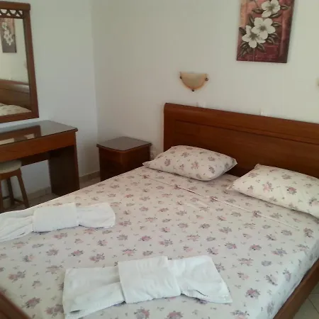 Hotell Avra 2*